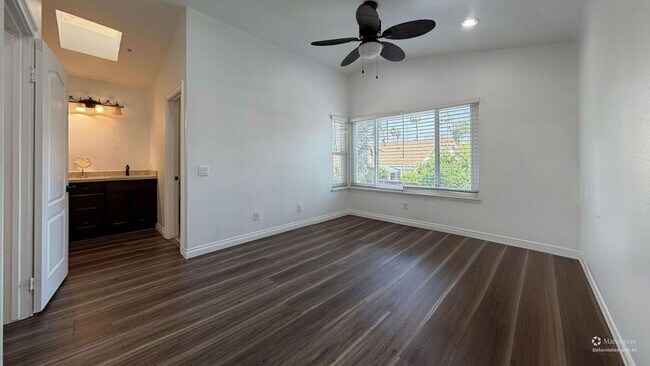 Building Photo - 13632 Cabrillo Ct