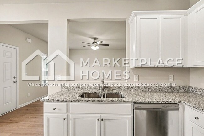 Building Photo - 204 W L Miller Dr