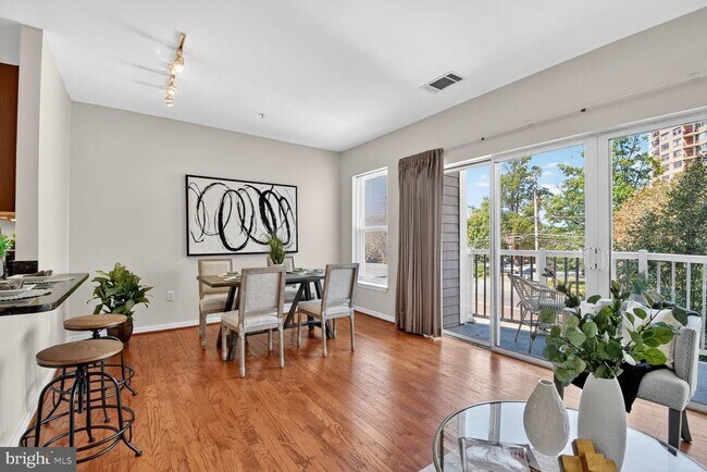 Building Photo - 8045 Newell St