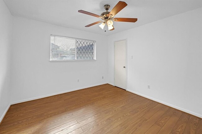 Building Photo - 12415 Lima Dr