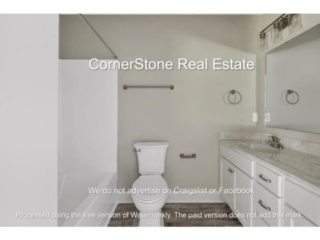 Building Photo - 2854 Little Dr