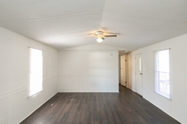 Building Photo - 3013 Trophy Ct