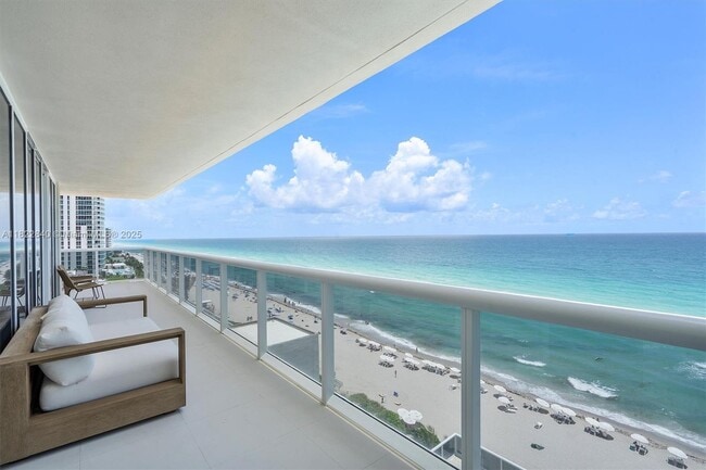 Building Photo - 1830 S Ocean Dr
