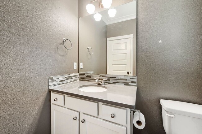 Building Photo - Custom-Built 4BR/2.5BA Two-Story Near Woodstock — Quartz Island Kitchen, Gas Fireplace & Fenced Y...