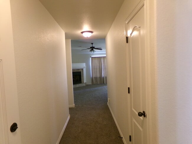 Building Photo - 3876 W Mahogany Dr