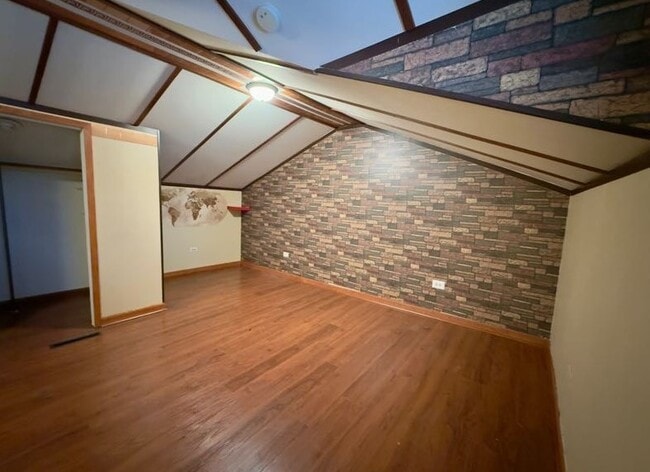 Building Photo - 24633 W Passavant Ave