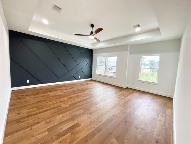 Building Photo - 3038 Webster St