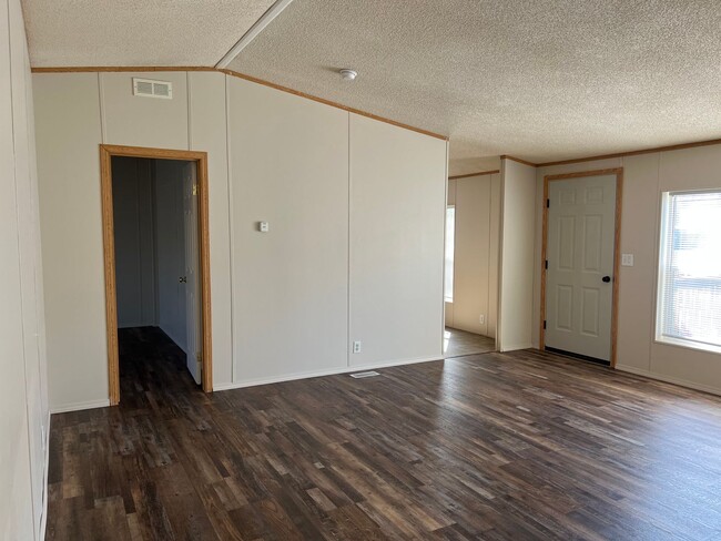 Building Photo - 3 bedroom 2 bathroom Modular Home in Babco...