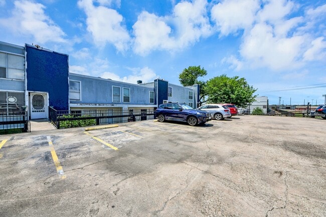 Building Photo - 781 Country Pl Dr
