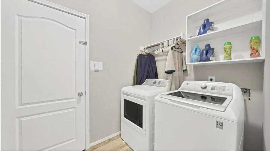 Luandry room - 29815 N Legends Chase Cir