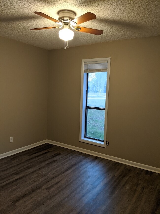 Building Photo - 4007 Fritz Ln