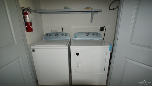 Building Photo - 11 Ozark Ave