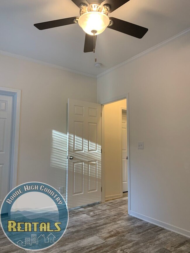 Building Photo - Modern Home Near New Market Center and Downtown Boone