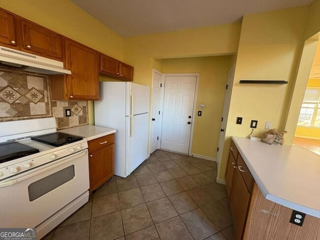 Building Photo - 1607 Heyford Cir NW