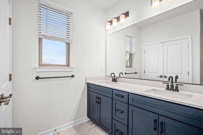 Building Photo - 6232 Folly Ln