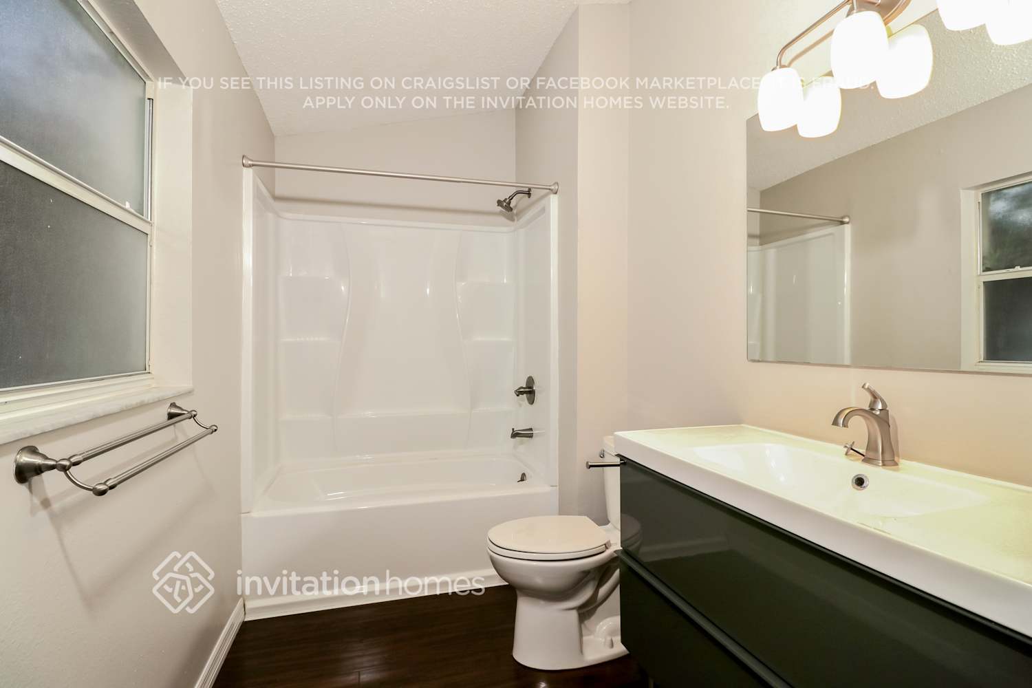 Building Photo - 4021 Fontana Pl