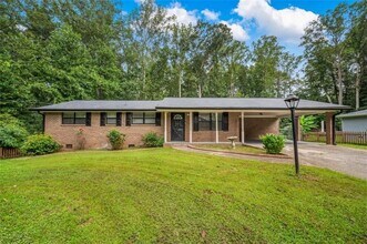 Building Photo - 6207 Moss Dr