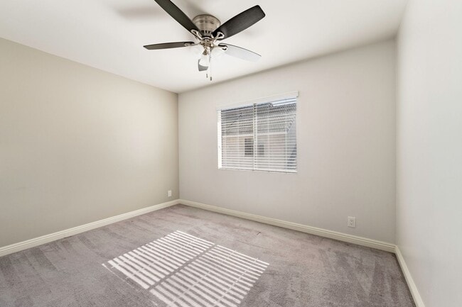 Building Photo - 2 Story dream home, 3 bedroom, 2 and 1/2 B...