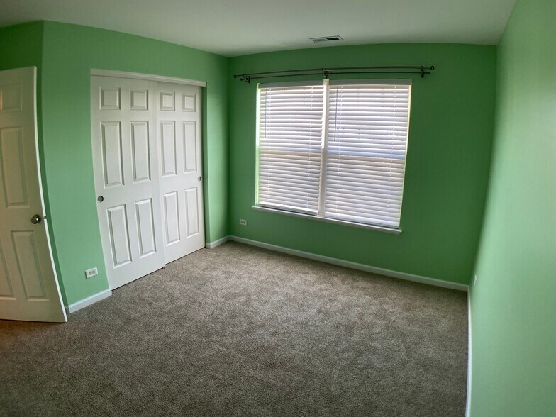 Guest room - 4173 Milford Ln