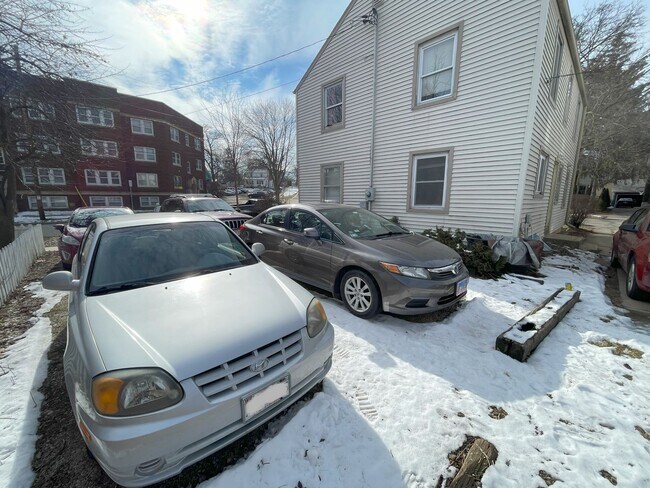 Building Photo - 1544 Adams St