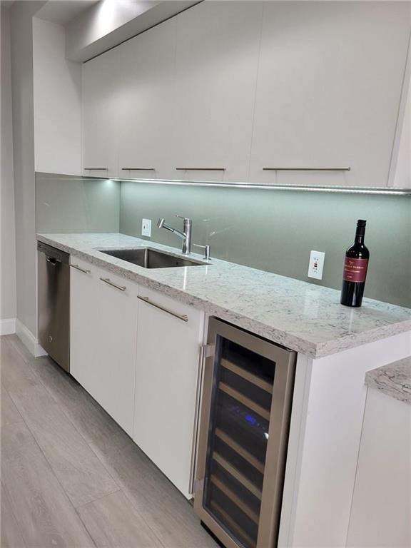 Building Photo - 20281 E Country Club Dr