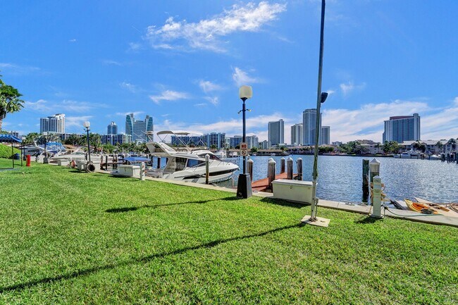 Building Photo - 600 Three Islands Boulevard