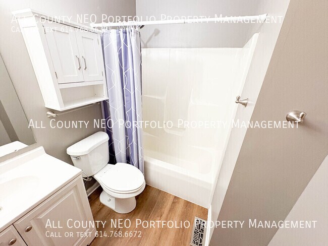 Building Photo - 522 Warwick Ln