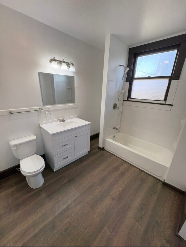 Building Photo - 253 W Morrison St