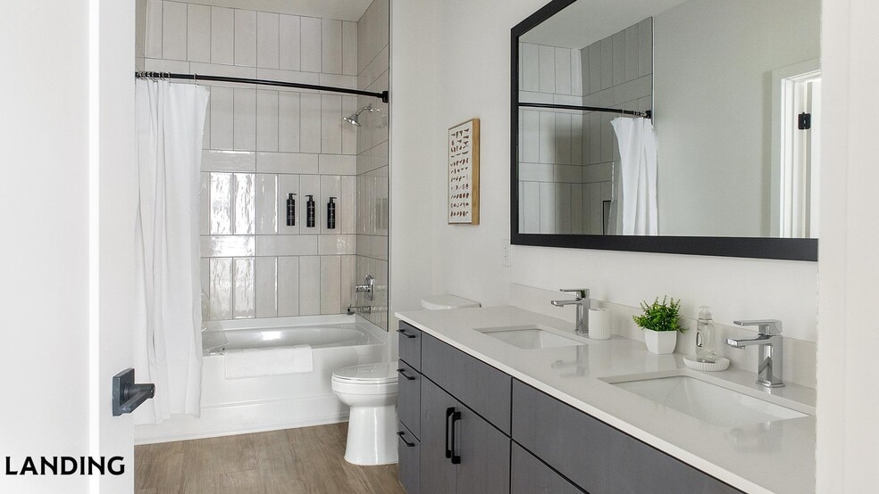 Building Photo - 1007 S Mint St