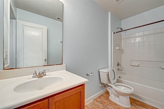 Building Photo - 1830 Artem Ct