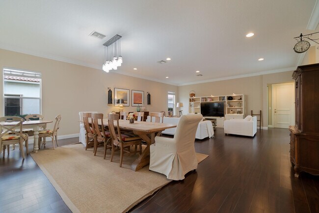 Building Photo - 4510 Island Reef Dr
