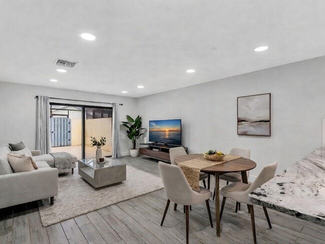 Building Photo - 9095 SW 21st Ct