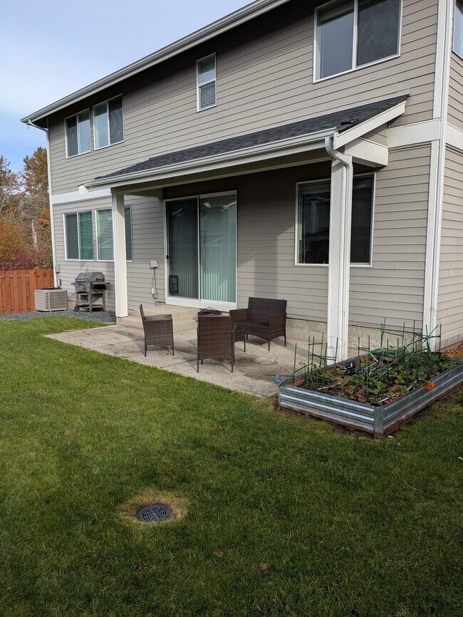 Building Photo - 27333 15th Ct S