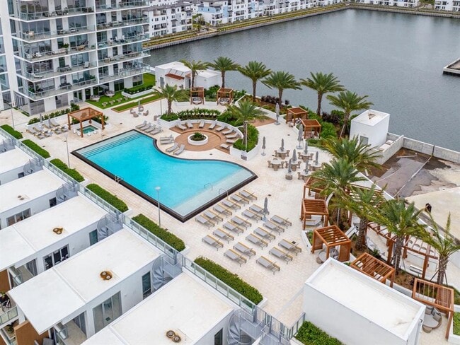 Building Photo - 5120 Marina Wy