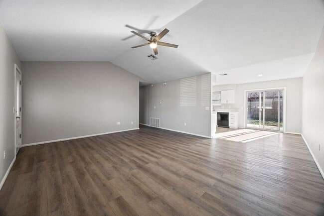 Building Photo - 2607 NE Walker St