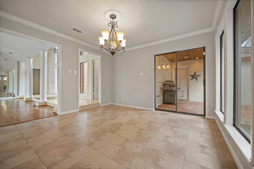 Building Photo - 534 Fox Briar Ln