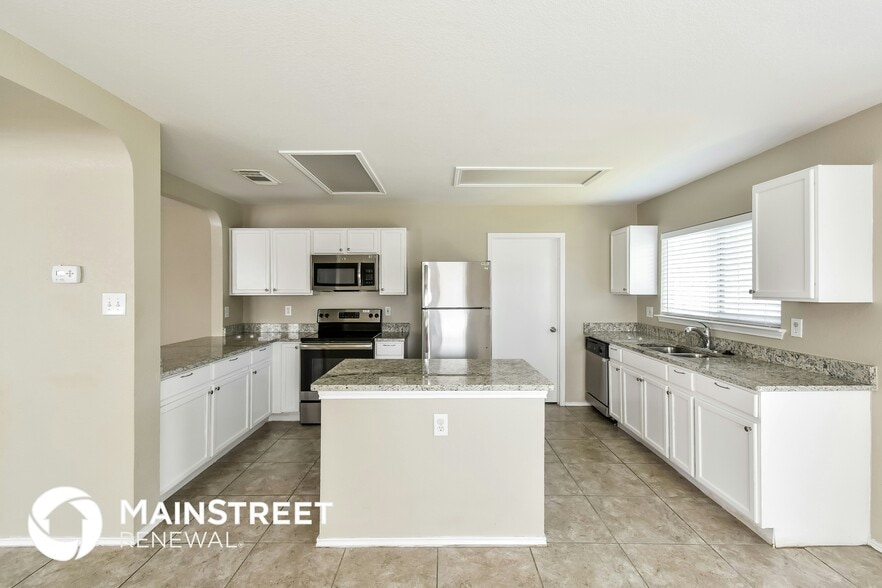 Building Photo - 10334 Manor Creek