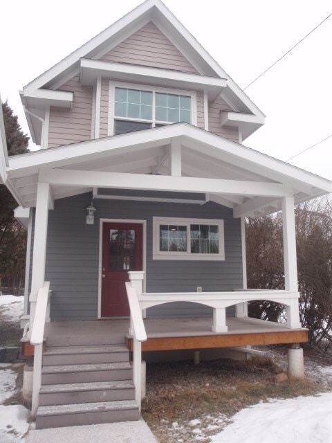 Building Photo - 1229 Van Buren St