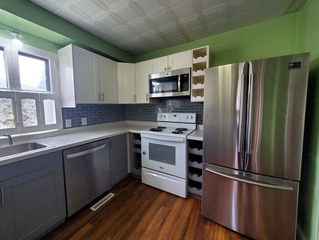 Building Photo - 1502 Cottonwood St