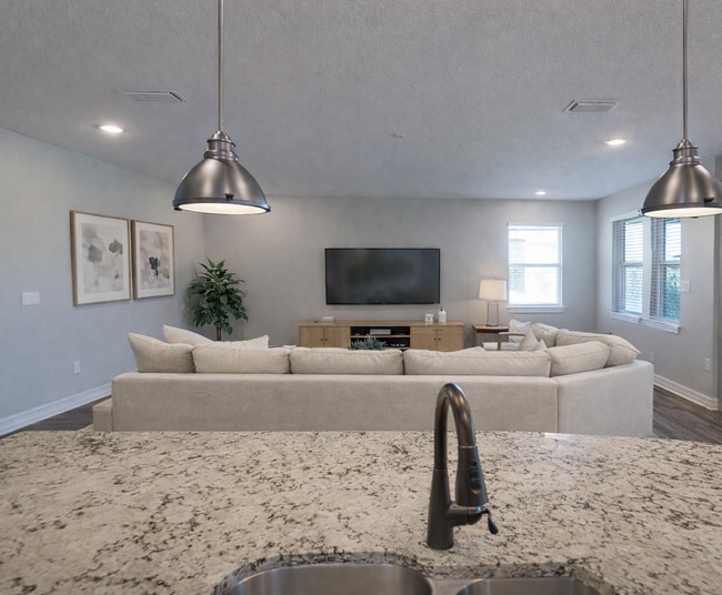 Building Photo - 13232 Saw Palm Crk Trl