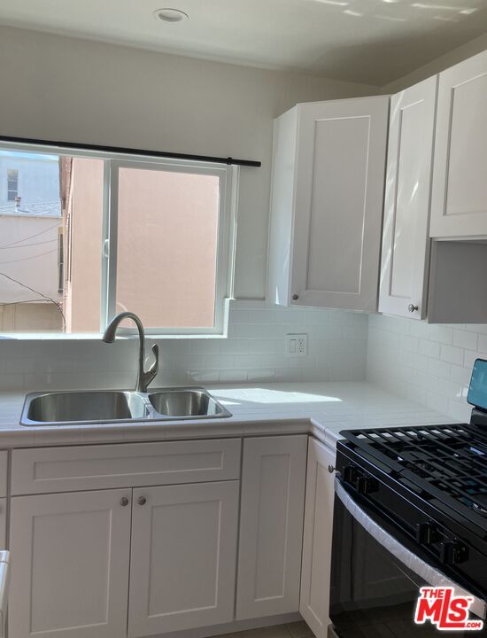 Building Photo - 348 Rexford Dr