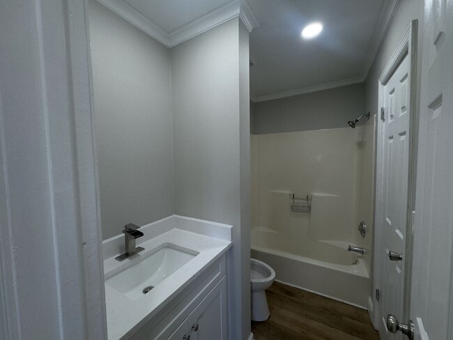 Building Photo - ! Beautiful 2BA/1.5BR Townhome in Gulf Highlands!