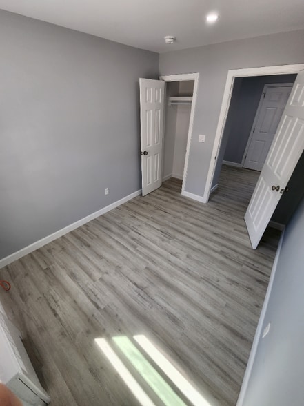 Building Photo - 26 Lennon Ave