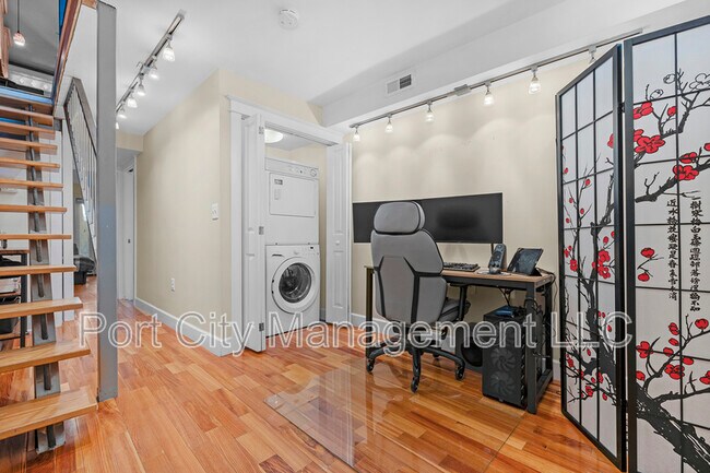 Building Photo - 1702 Patapsco St
