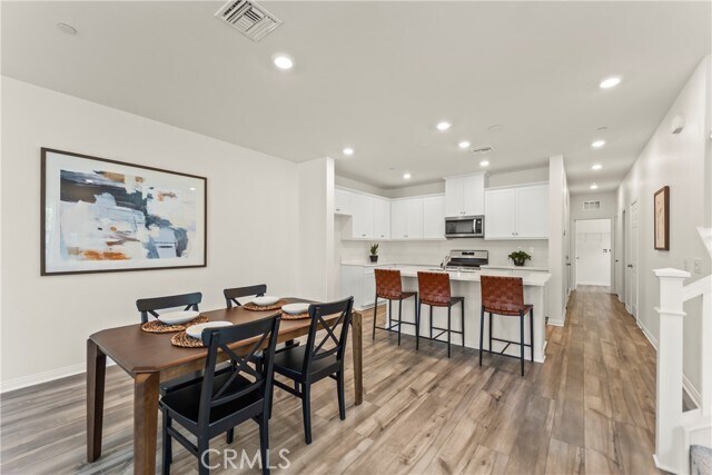 Building Photo - 4281 S Hermosa Paseo