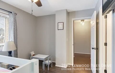 Building Photo - 2840 Kenwood Isles Dr