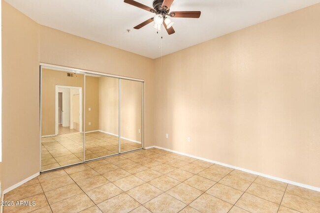 Building Photo - 2929 W Yorkshire Dr