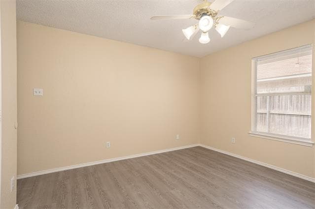 Building Photo - 733 Windridge Ln