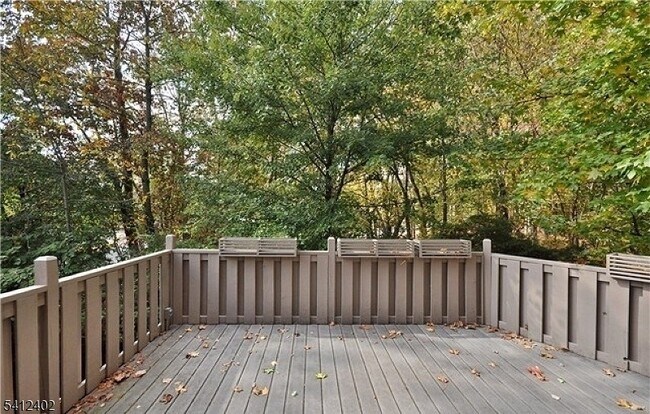 Building Photo - 4 Dearburn Ct