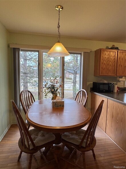 Building Photo - 40342 Riverbend Dr